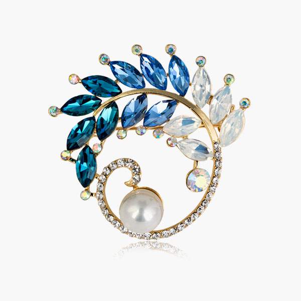 MacBook Pro - 15" Display with Touch Bar - Intel Core i7 MacBook Pro - 15" Display with Touch Bar - Intel Core i7